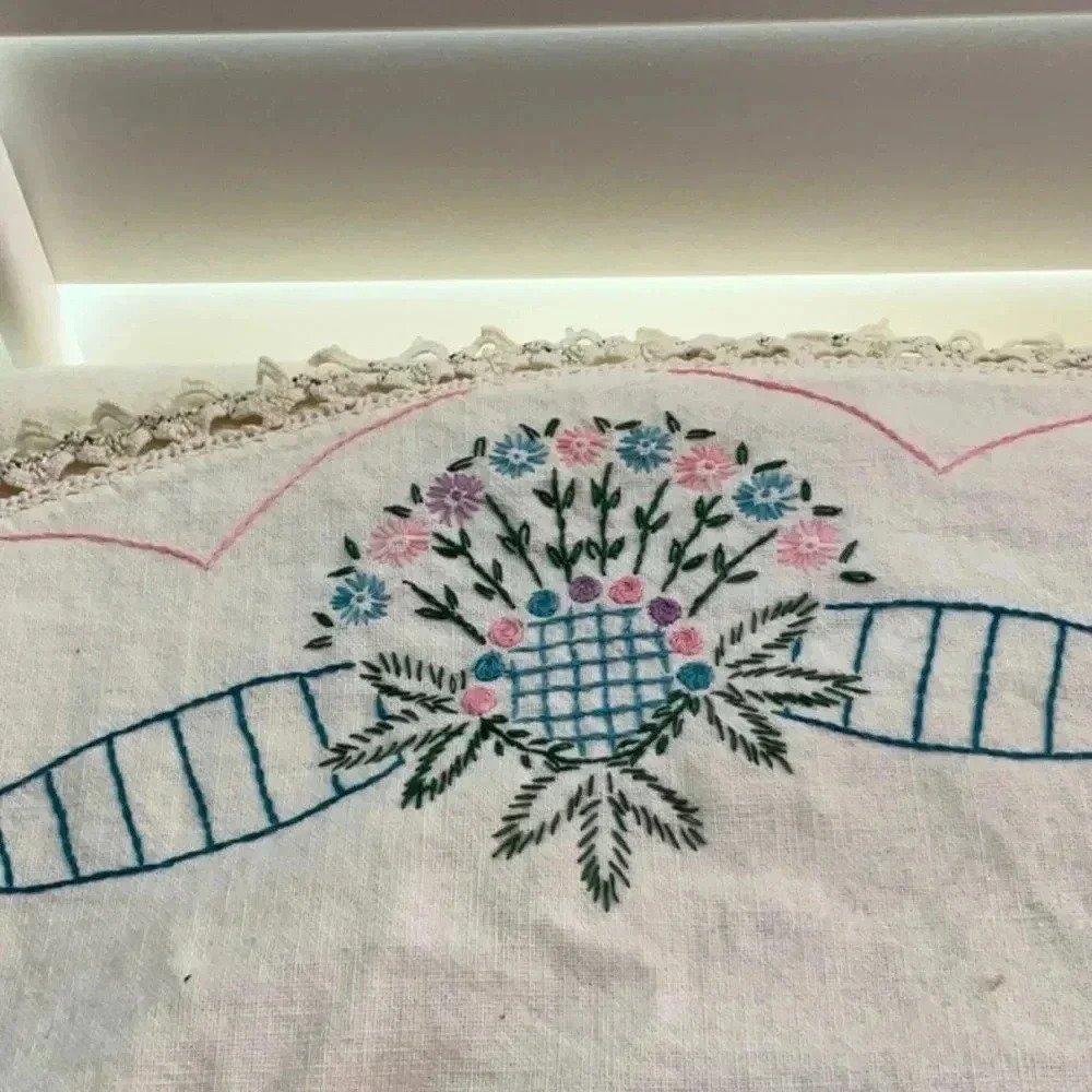 Table Cover - Picture 3 of 7